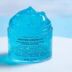 Peter Thomas Roth Water Drench Hyaluronic Cloud Mask Hydrating Gel plumps skin